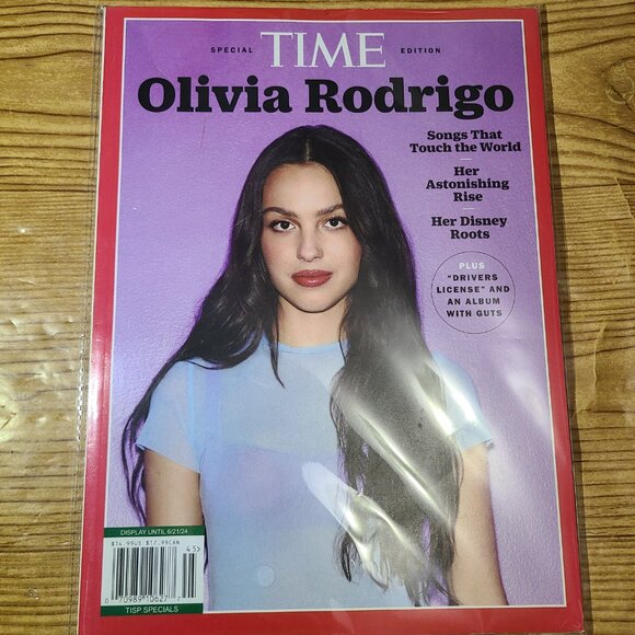 Olivia Rodrigo Special Time Special Edition magazine - Picture 5 of 5